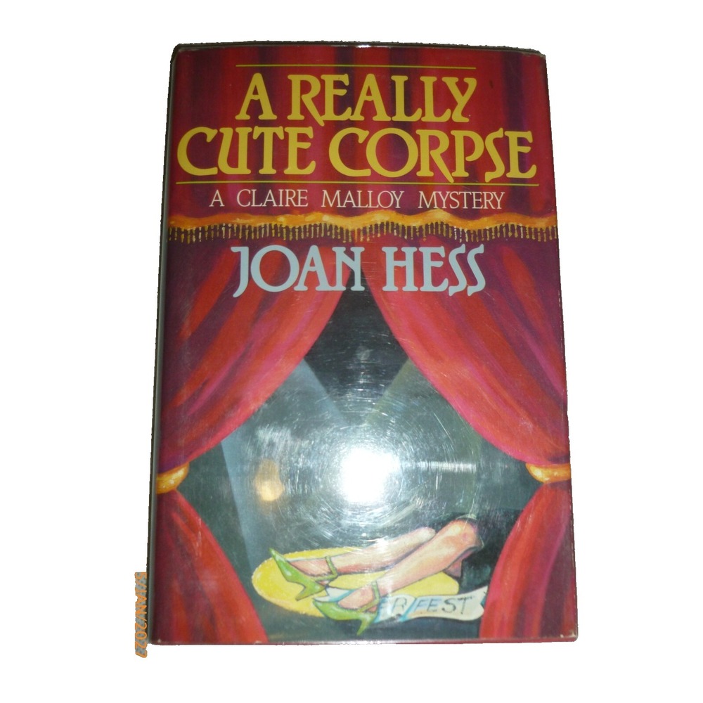 A Really Cute Corpse Joan Hess Claire Malloy Mystery Hardcover 1988 1st Edition